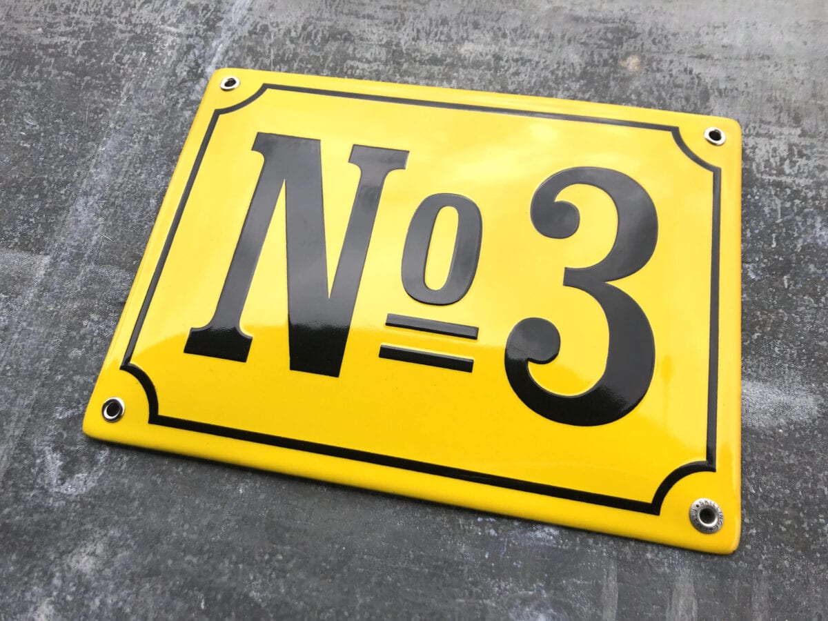 husnummerskylt-gul-skillinge-emalj